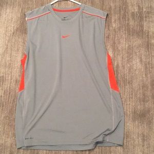 Nike tank (dri-fit)